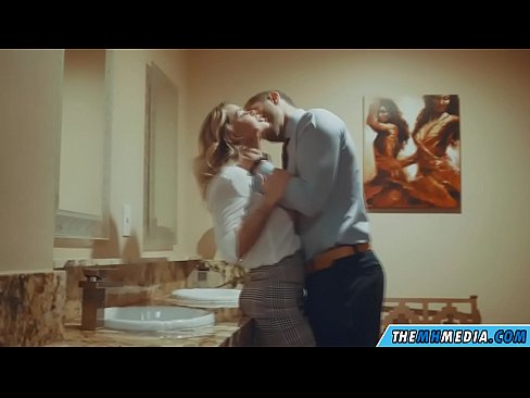 ❤️ Wanneer 'n rondborstige blondine jou in 'n openbare toilet verlei ☑ Gehaltepornografie by porn af.studiya-lpg-massazha-na-metro-vodnyj-stadion.ru ❤